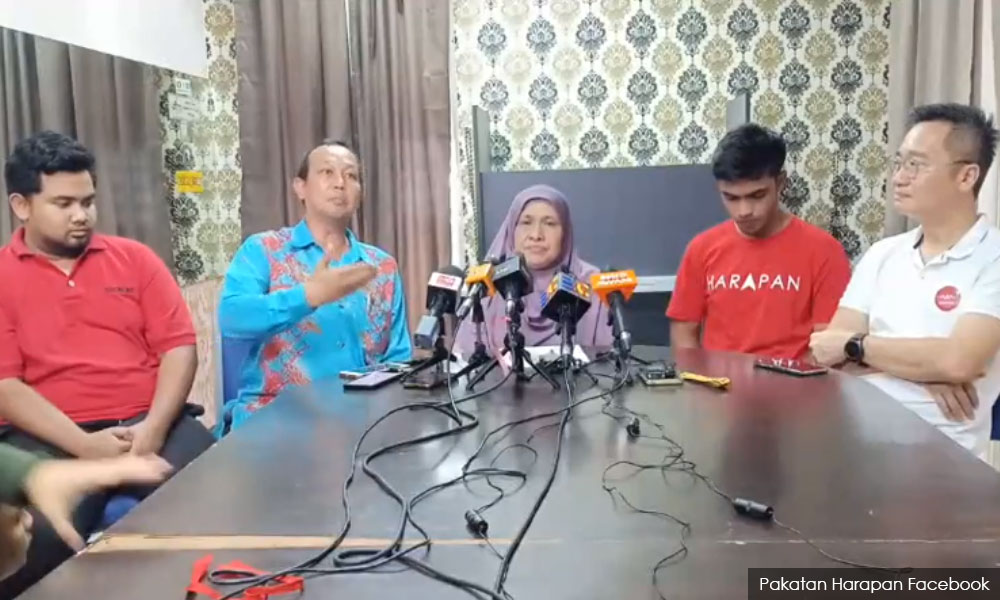 Families of late reps hurt by Umno man's 'deaths are a sign' remark