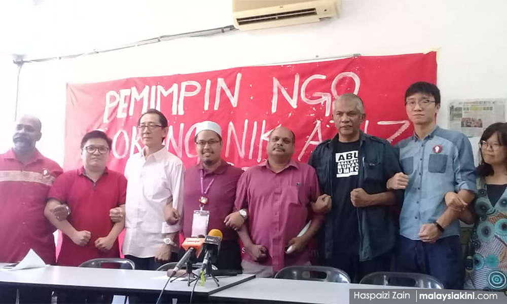 Disappointed with Harapan, 52 activists back PSM candidate