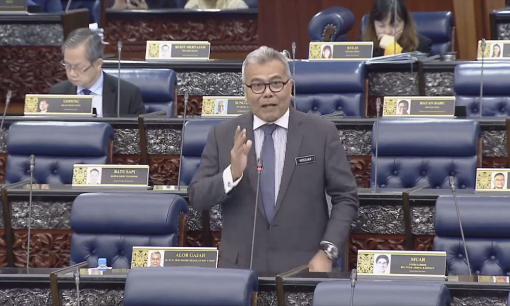 'Doraemon, Jetsons, buluh': Menteri gagal jelaskan kereta terbang