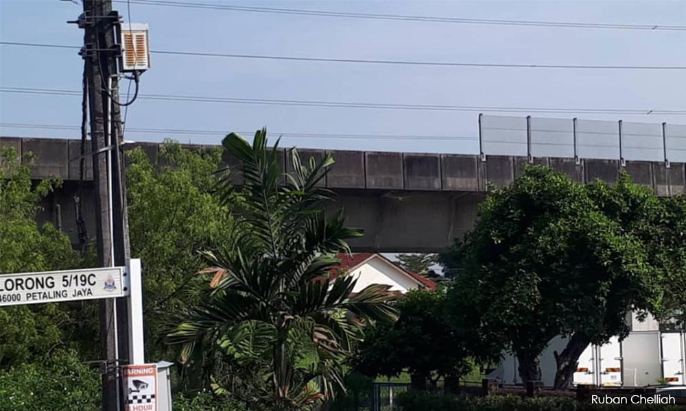 Penduduk gesa penghadang LRT ditambah baik