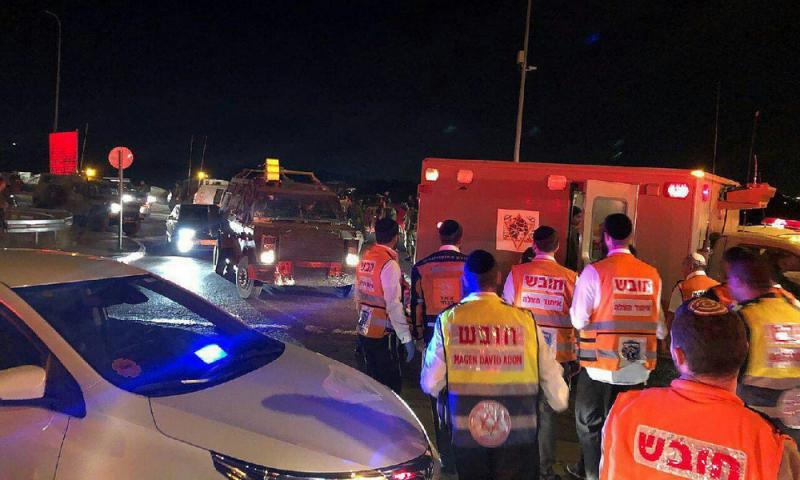 Car rams Israeli soldiers in West Bank, attackers shot