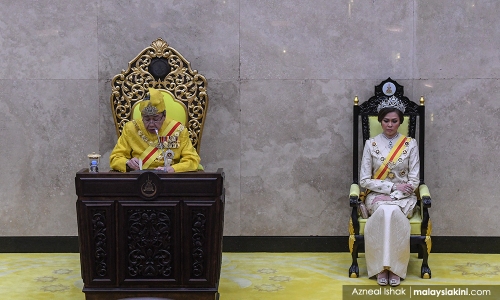 Sultan kurnia ‘Datin Paduka Setia’ pada permaisuri Norashikin