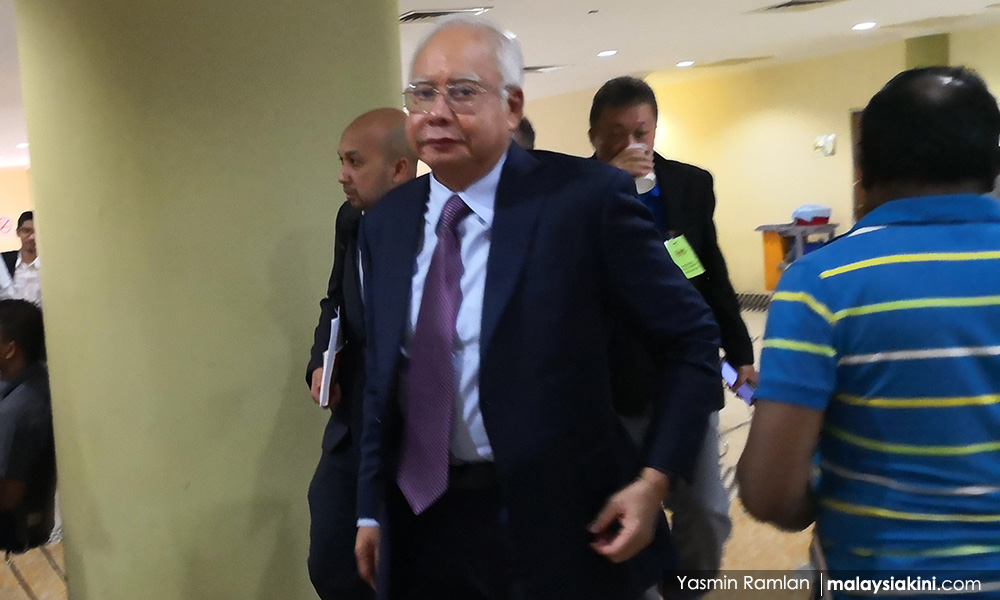 Najib bayar RM3.49 juta selepas bank silap proses cek, kata saksi