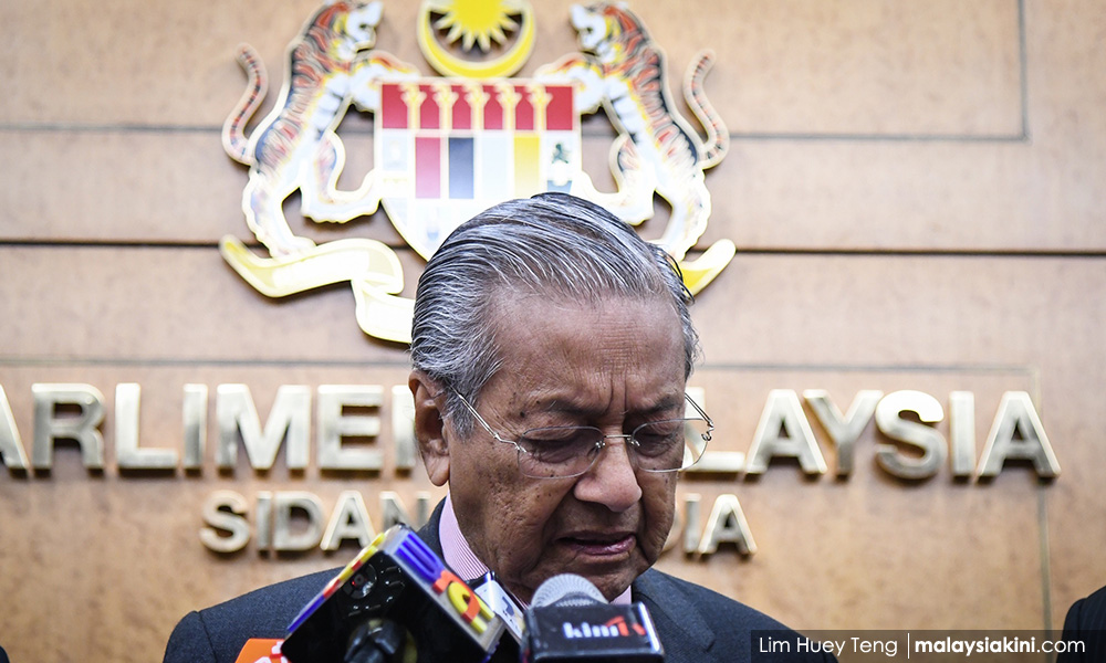 Selagi hidup, saya cuba jaga maruah negara – Dr M