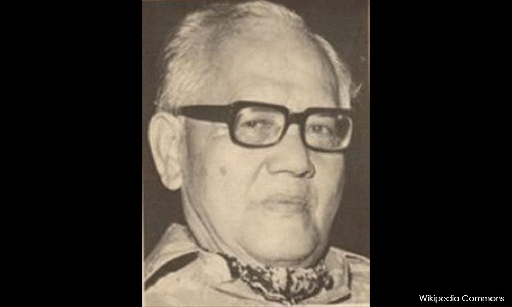 ULASAN | Menulis untuk anugerah