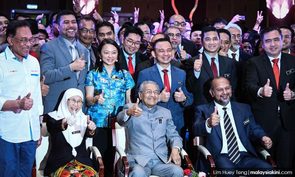 Bersatu Youth Backs Dr M Won T Work With Umno En Bloc