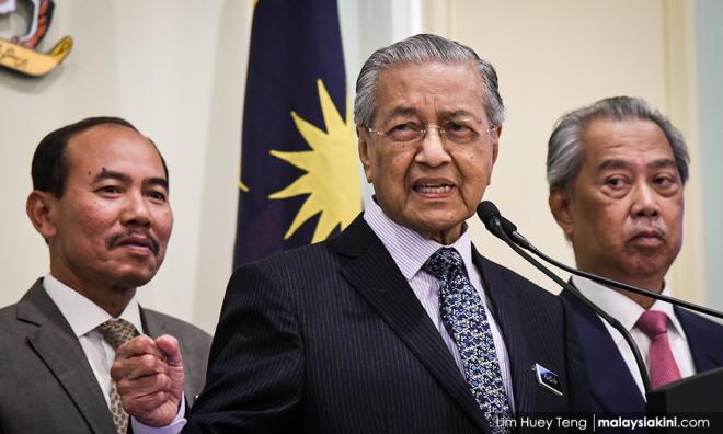 Mahathir Surat Penjawat Awam Aduan