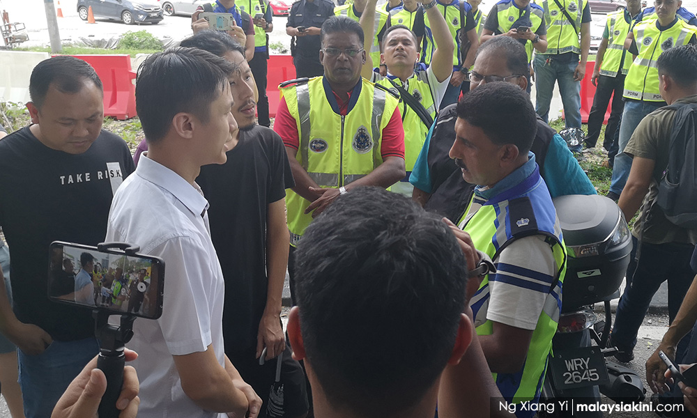 Cops to probe 'intimidating' SB, and 6 news from yesterday