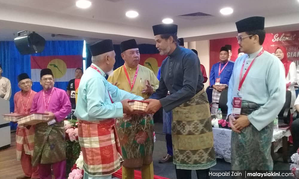 Khairy: Keputusan Zahid untuk kembali perlu pandangan MT