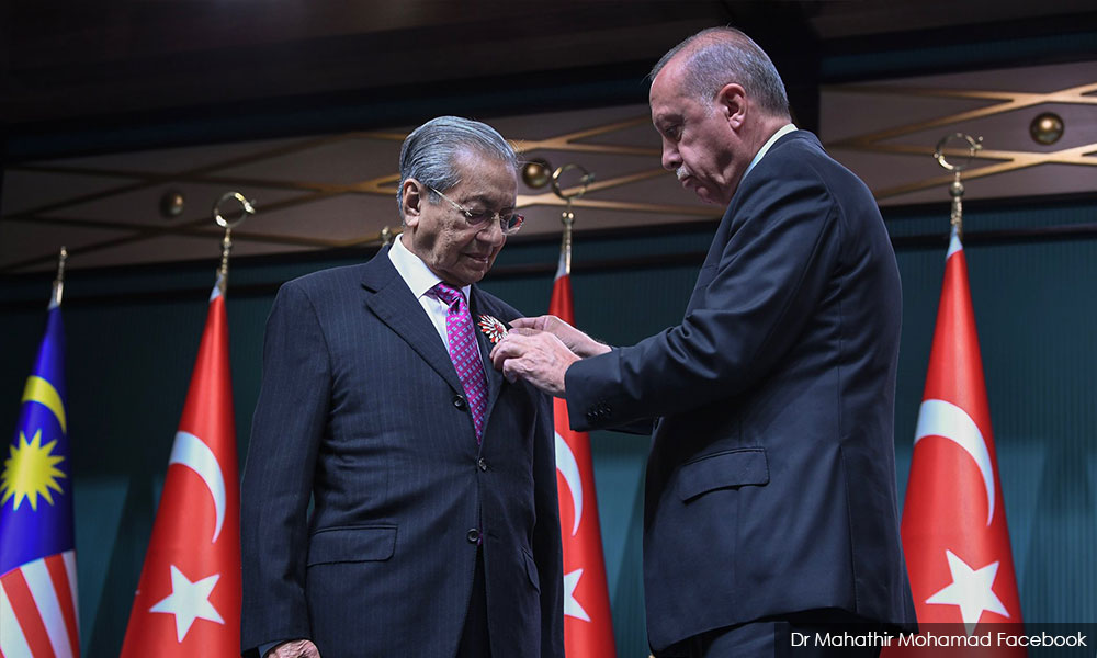 Dr M rancang kerjasama syarikat Turki bina supercar