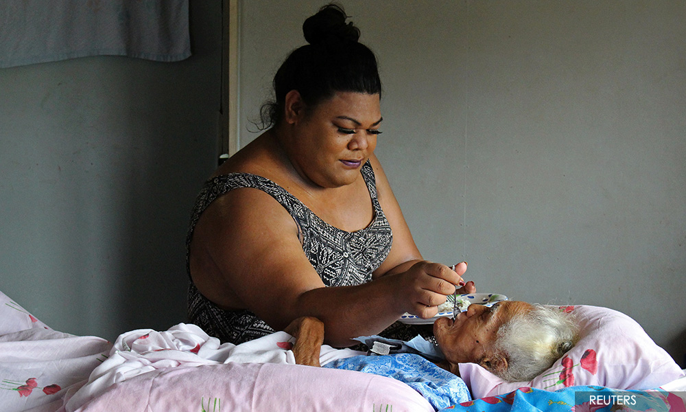 Samoa's 'third gender' delicately balances sex and religion