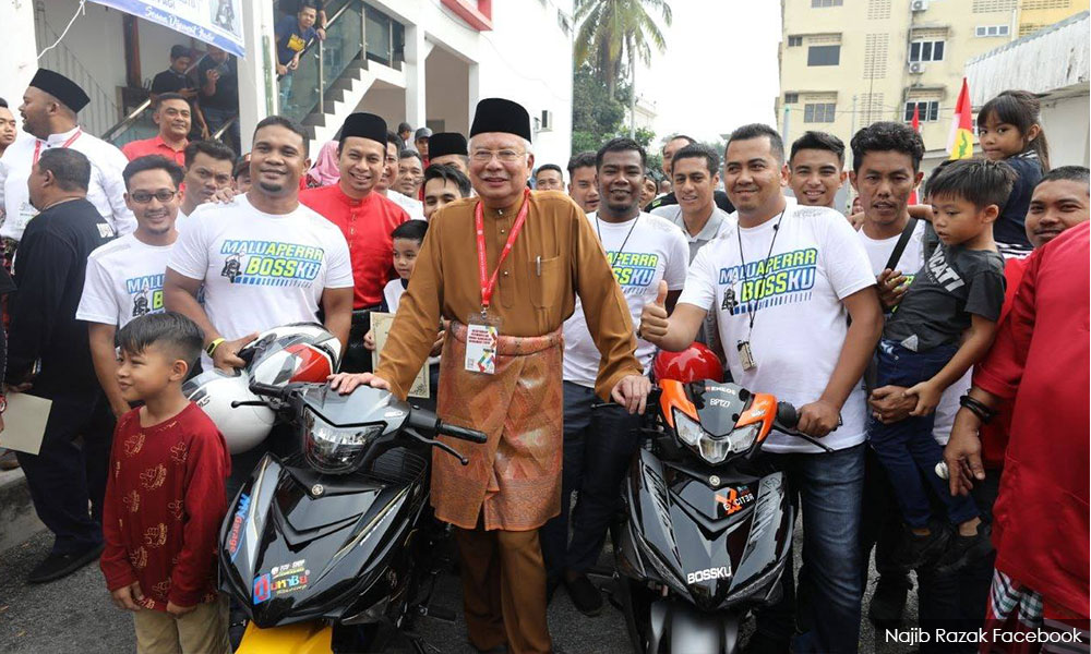Najib tegur ahli Umno 'tembak-menembak' sesama sendiri