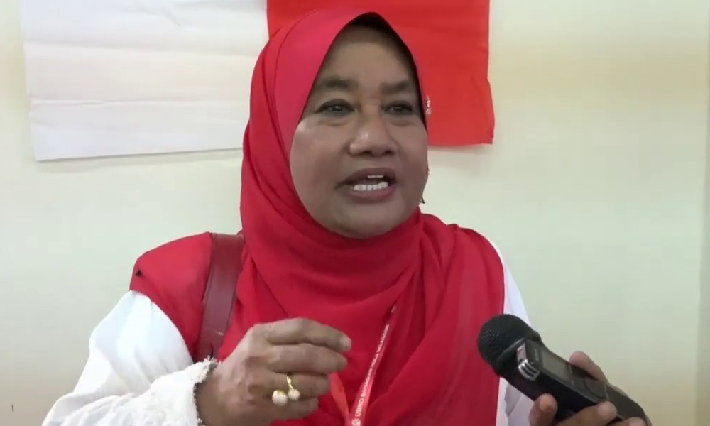 Wanita Umno Selangor bantu pekerja Utusan Melayu