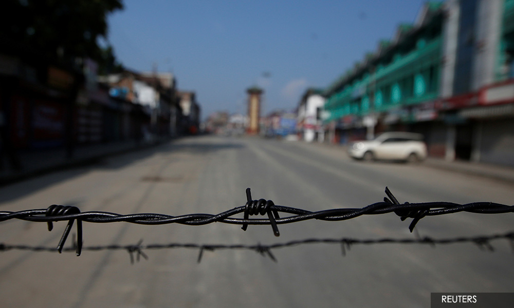 Six Shia, one Sunni Muslims killed in northwest Pakistan shootings