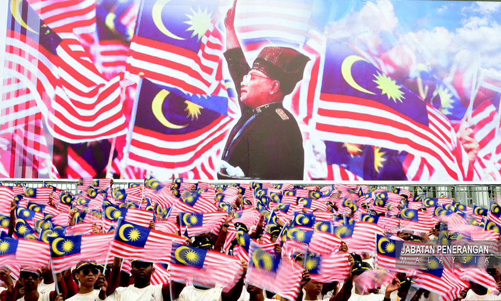 Strong leadership, followers determine outcome of next decade