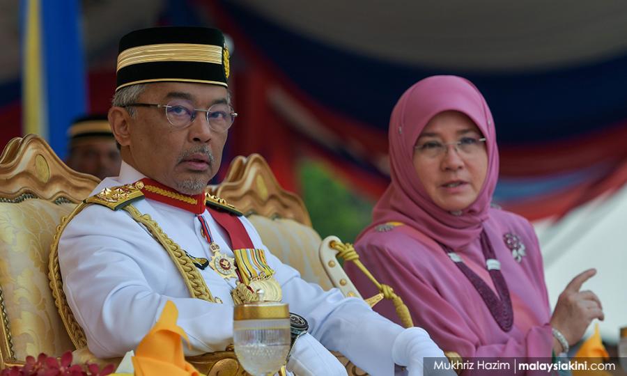 Malaysiakini - Yang di-Pertuan Agong arrives in UK for a special visit