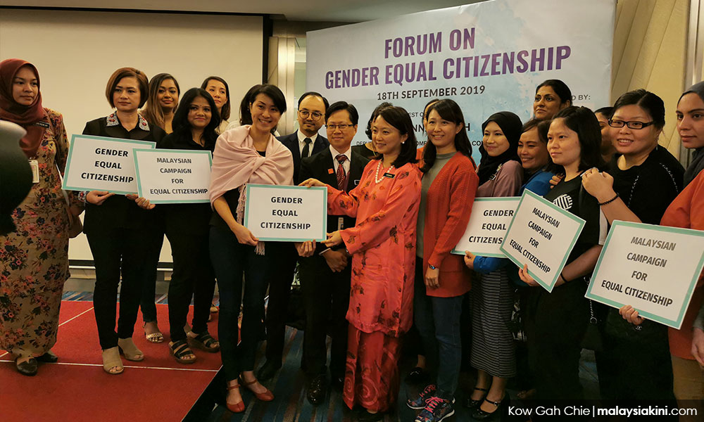 Activists, ministry seek automatic citizenship for overseas-born kids of M'sian women