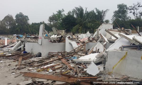 Projek Tebatan Banjir Perlu Mula Di Paya Jaras Pejabat Tanah