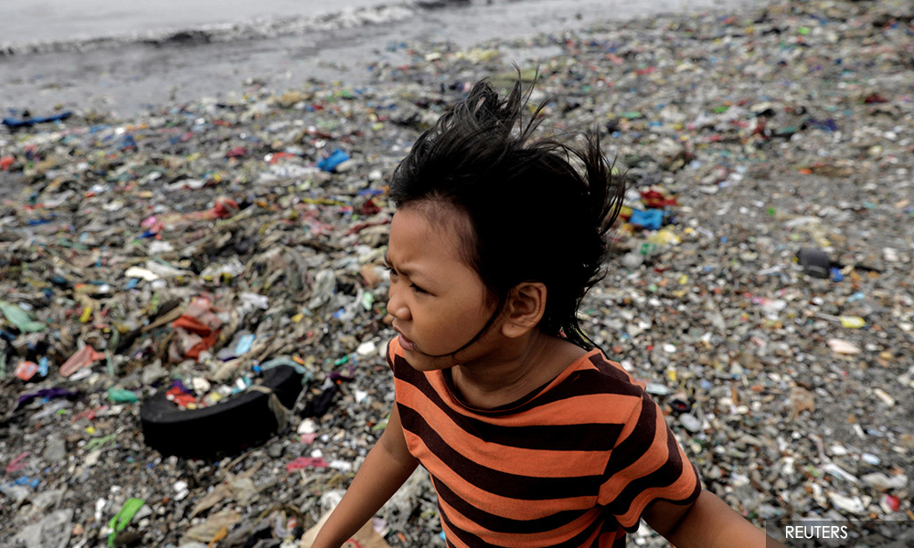 Slave to sachets - How poverty worsens plastics crisis in the Philippines