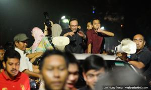 COMMENT | PM must ensure no one else has to break through UM gates 