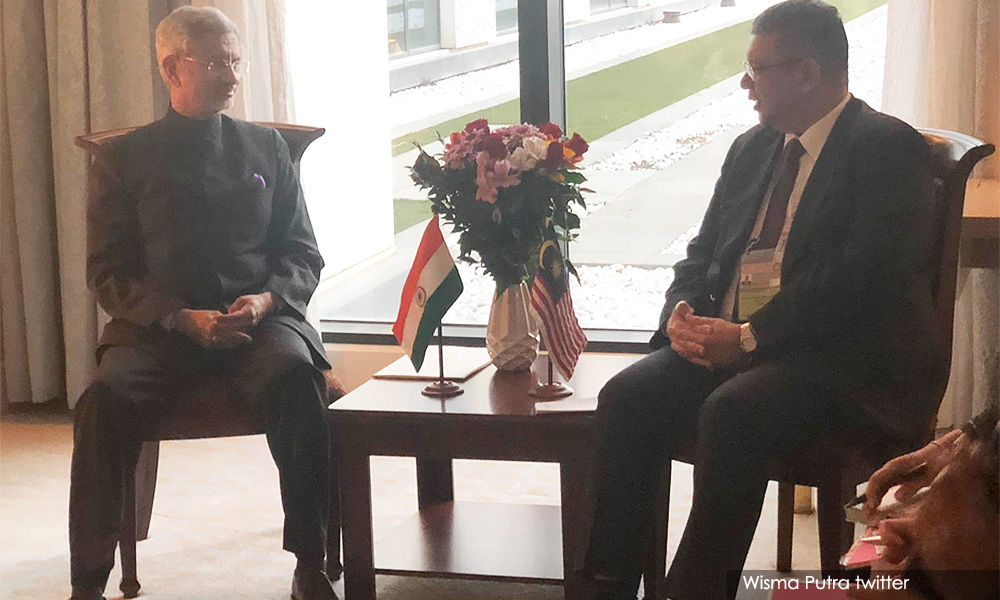 Malaysian, Indian foreign ministers meet amidst palm oil issue