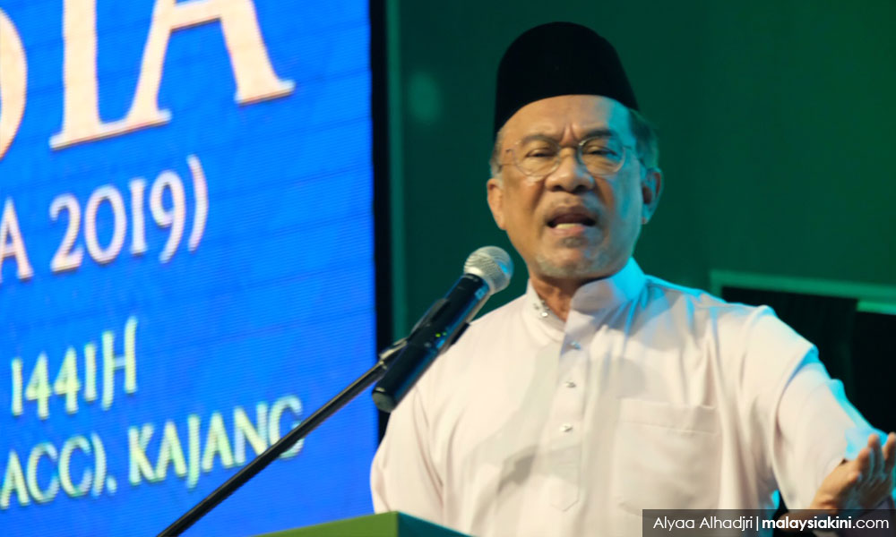 'Dulu ahli akademik itu bisu hal rasuah, sekarang dakwa PH bencana'