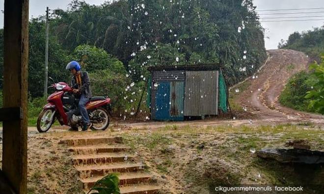 This teacher travels 101km to school