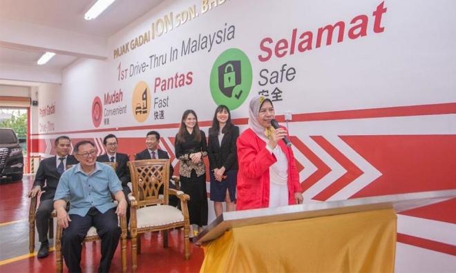 Pemuda MIC hairan Zuraida rasmi kedai pajak gadai 'drive-thru'