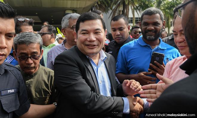 Rafizi kekal bebas, pendakwa raya tarik balik rayuan