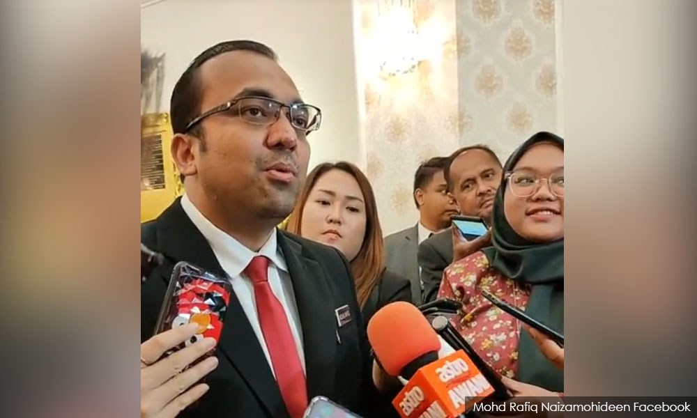 Bersatu leader: We will react if Harapan partners force Dr M to resign