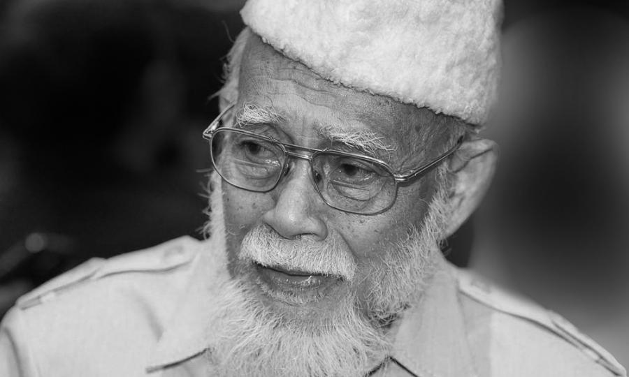 Malaysiakini Wan Azizah S Father Wan Ismail Wan Mahmud Passes Away