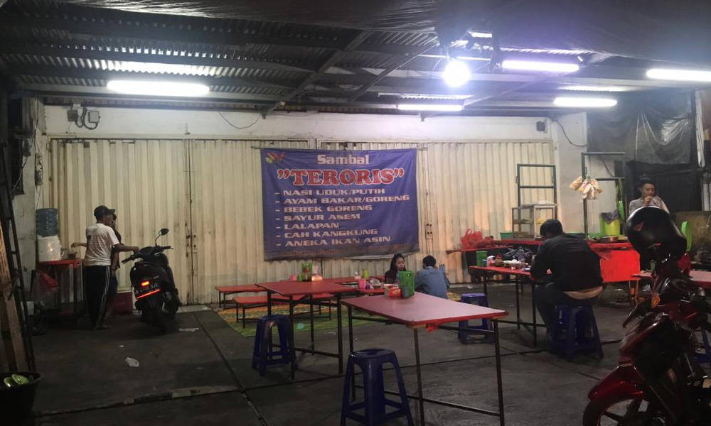 Membumikan stigma teroris