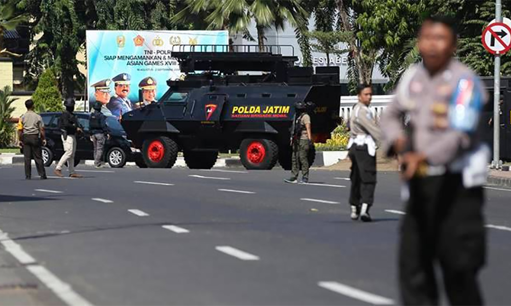 Grenade blast near Indonesia's presidential palace hurts two