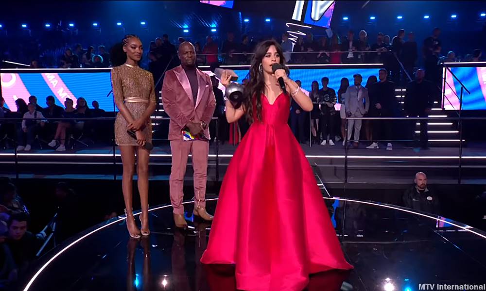 Netizen sukar terima maaf Camila Cabello