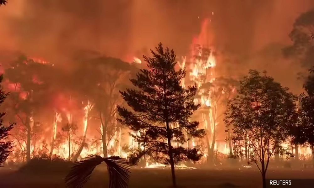 Aussie firefighters warn of uncontrollable blazes as conditions worsen