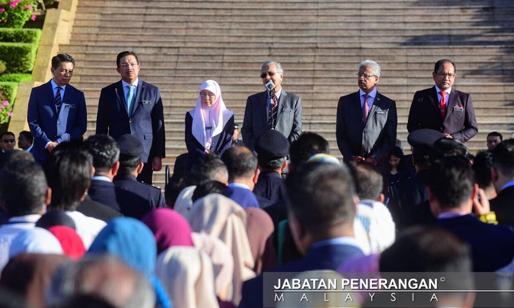 Dr M takes a jab at Harapan, says it’s getting a taste of own medicine