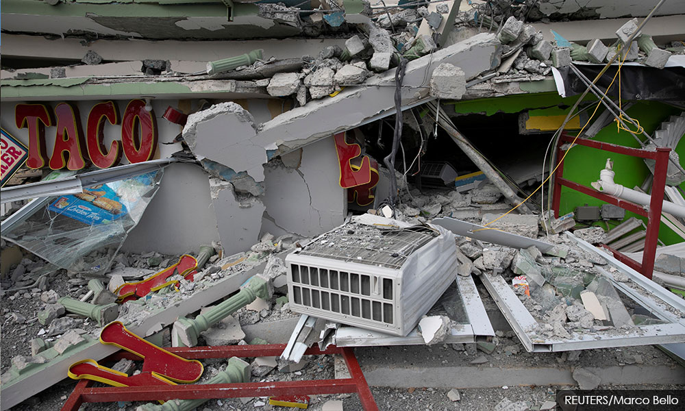 Most Puerto Ricans without power, many sleep outdoors after earthquakes