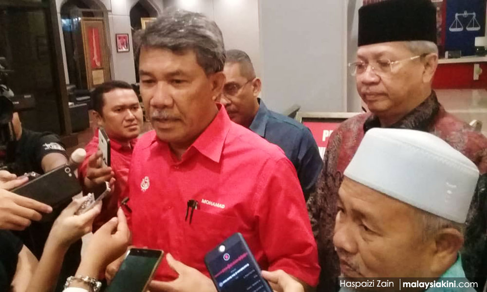 Umno yet to decide stand on PAS' 'vote of confidence' for Mahathir