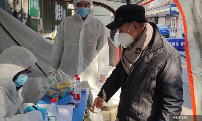中国武肺累计确诊例破4万，昨天94人病逝