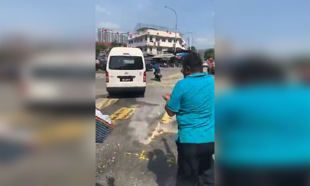 Nak salam YB tapi rantai kena ragut, rugi RM9,000