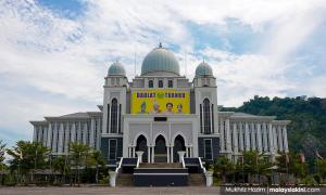 YOURSAY | When 'friends' betray, rulers put on the spot