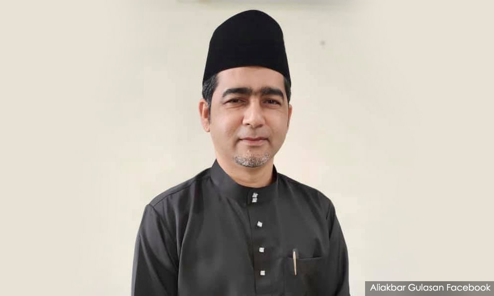 Toe the line or quit, Sabah PAS rep told