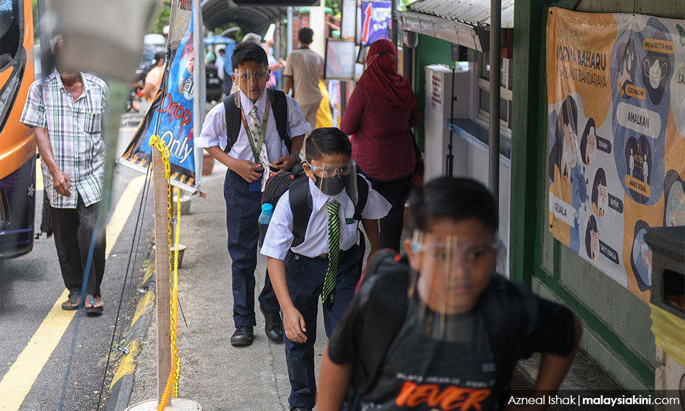 Make syllabus more digital-friendly to reduce bag weight - Harapan
