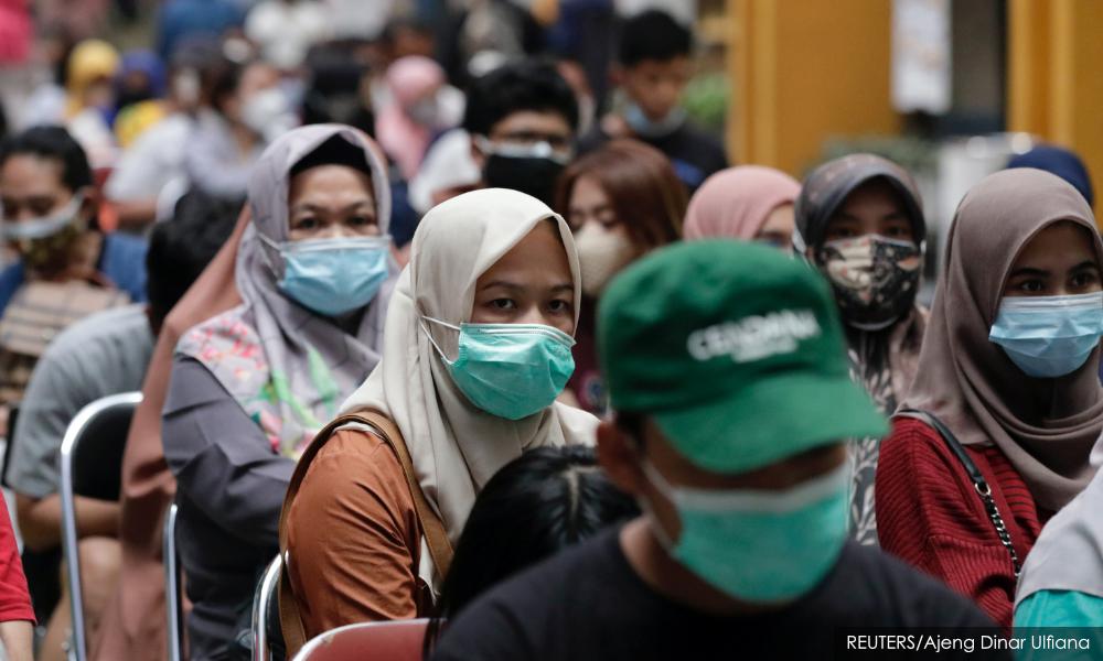 Indonesian capital enacts level 2 restrictions as Omicron infections rise