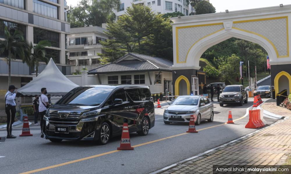 Agong hadiri majlis ramah mesra Aidilfitri