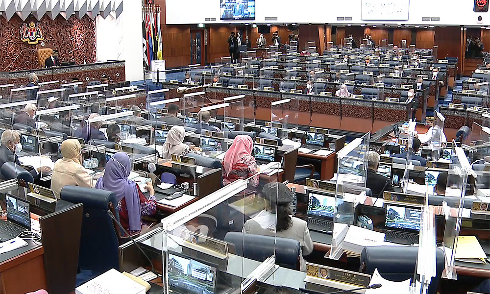 COMMENT | Anti-hopping law for M'sia – is it beneficial?