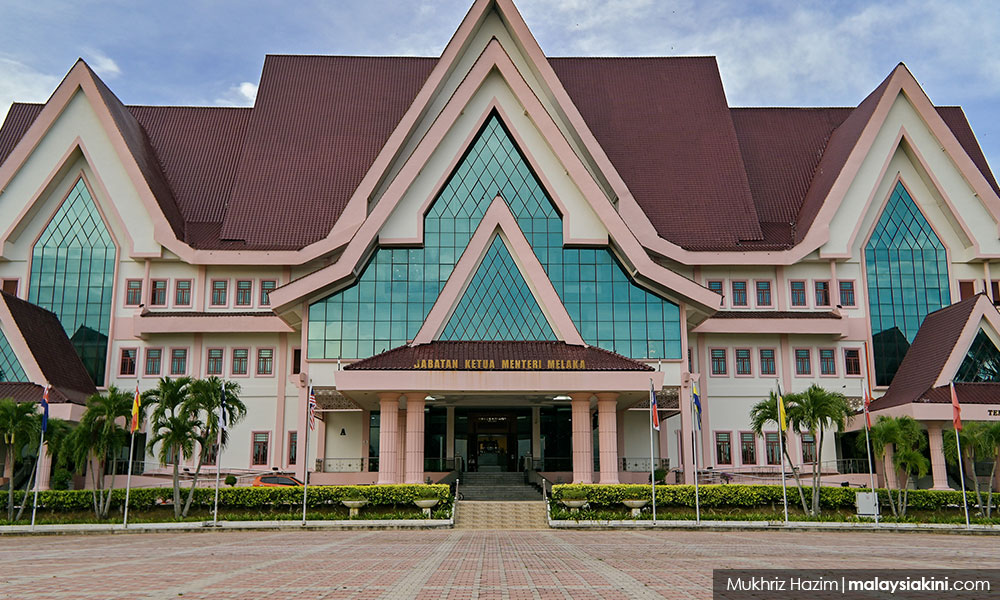 ‘Katak’ warnai sidang DUN Melaka - Adun Rembia kini di blok pembangkang