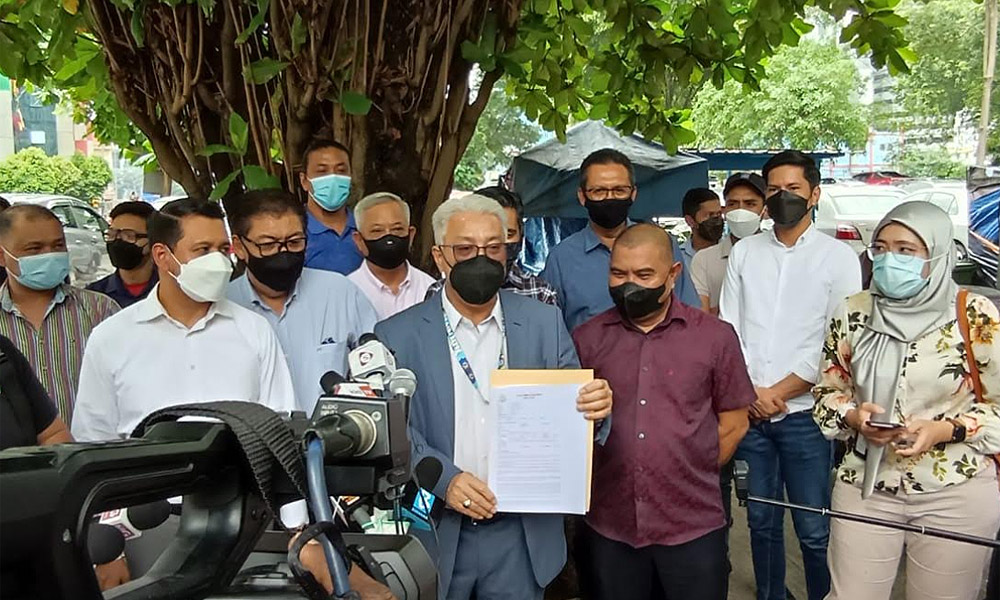Pegawai PM: Laporan dakwa Ismail 'rayu PN tak tarik sokongan' adalah palsu
