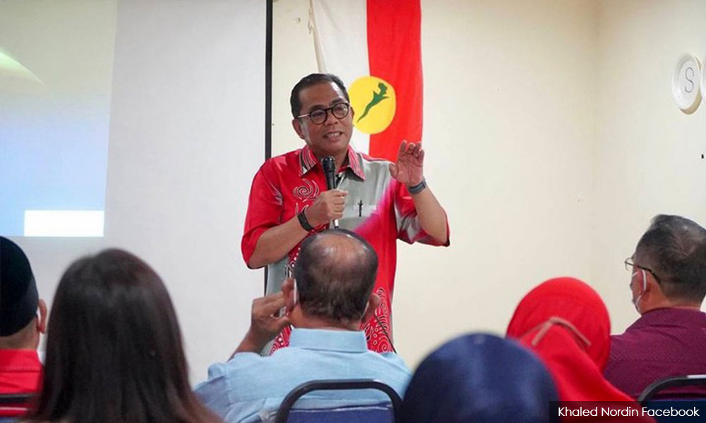 Khaled: Kasihan Muhyiddin, terus terbelenggu dengan 'kluster mahkamah'