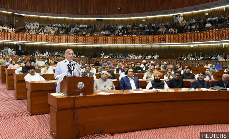 Pakistan's new ruling alliance takes control of parliament with new speaker